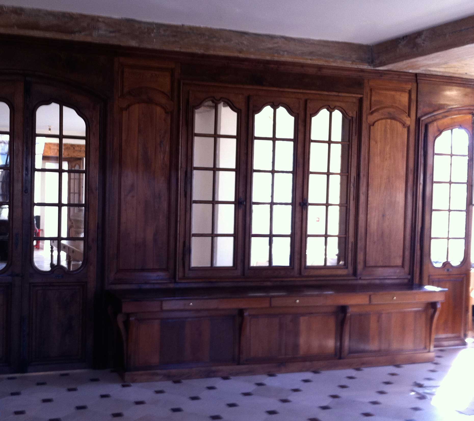 Cloison en boiseries anciennes