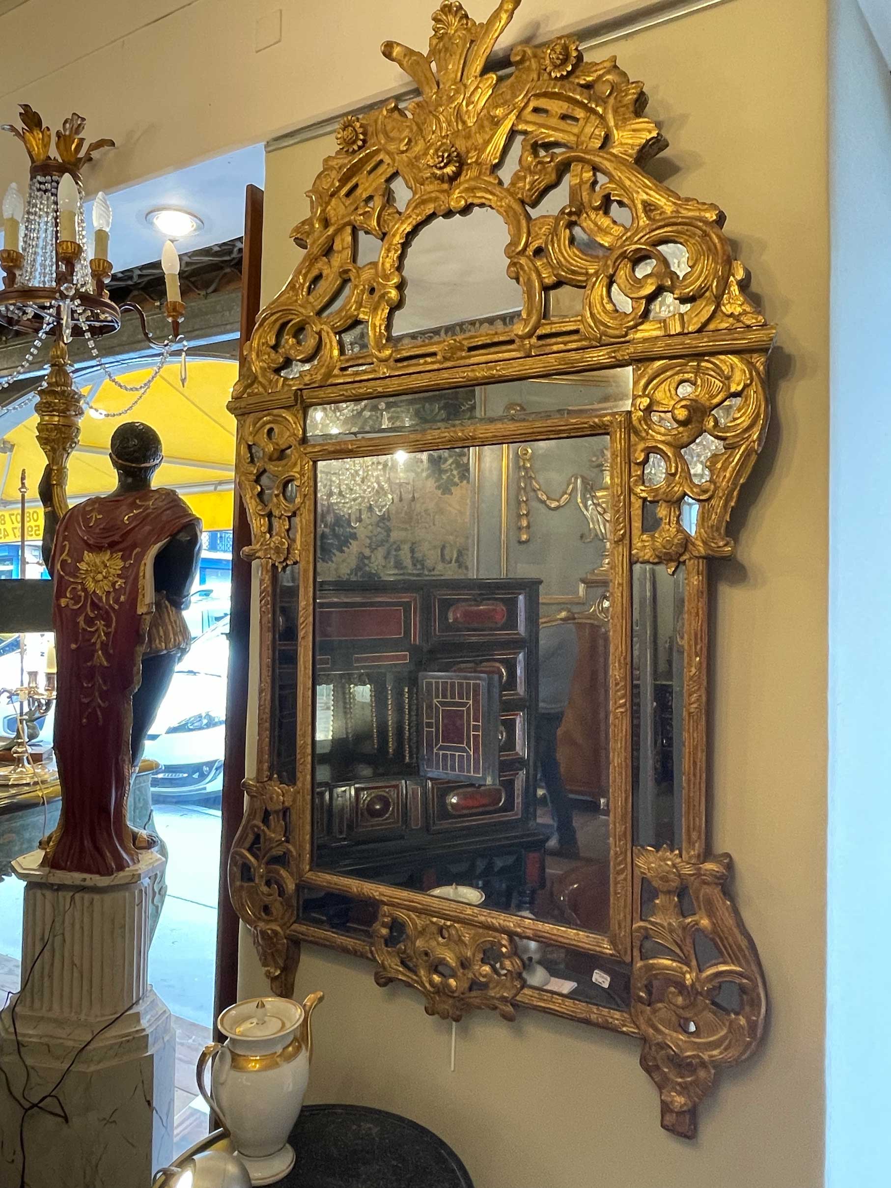 Miroir en bois doré Louis XIV 18ème siècle