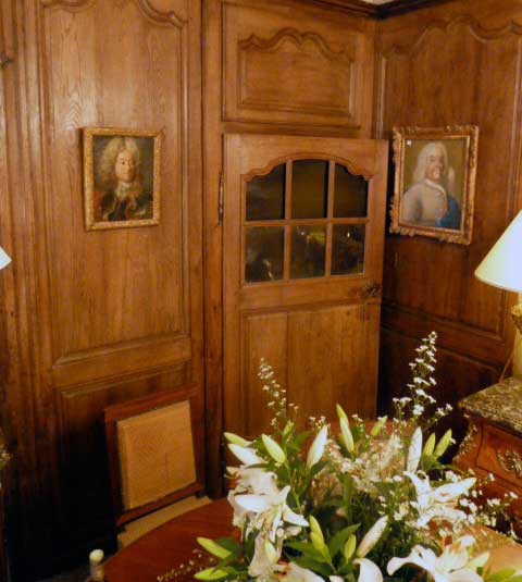Partie d’une petite pièce de boiserie